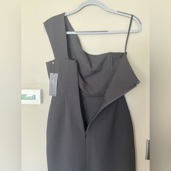 NWT BCBG MAXAZRIA Aryanna One Shoulder Little Black Dress Size 0 - Picture 6 of 9